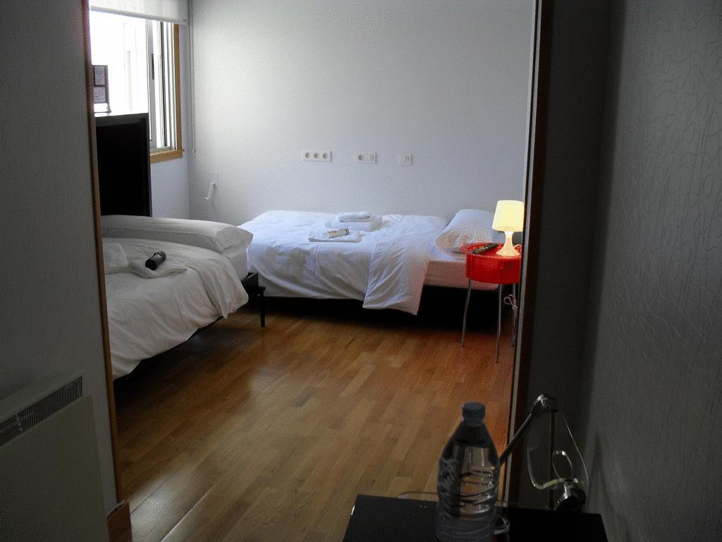 Hotel Ofi A Coruña Zimmer foto